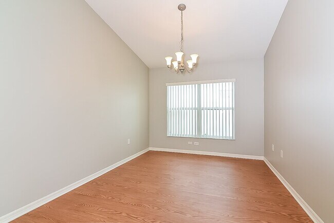 Building Photo - 4649 Roundview Ct