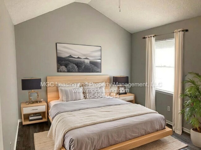 Foto del edificio - Spacious Comfort Meets Small-Town Charm in...