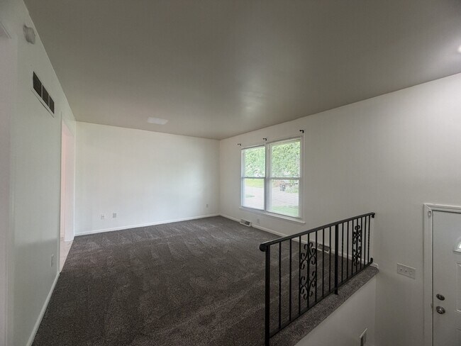 Foto del edificio - 1208 S Mayview Ave