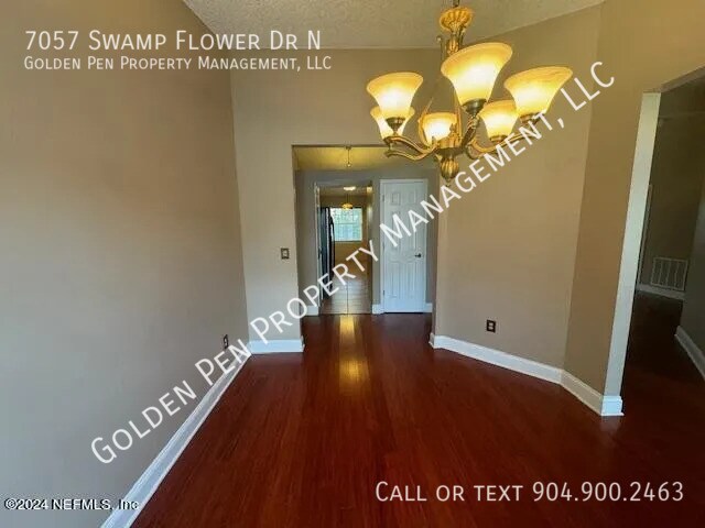 Foto del edificio - 7057 Swamp Flower Dr N