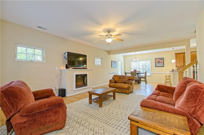 Foto del edificio - 318 Snowberry Ln
