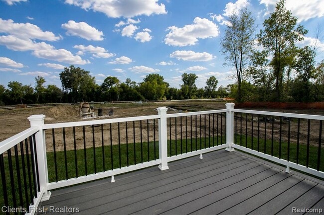 Building Photo - 49537 Coldwater Rdg Dr