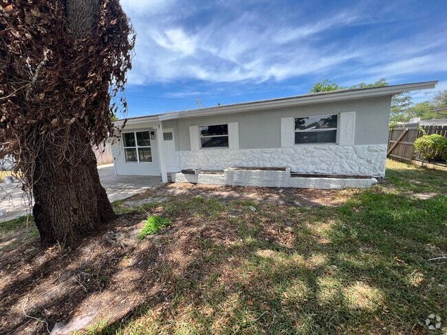Building Photo - 769 Cheyenne Ave