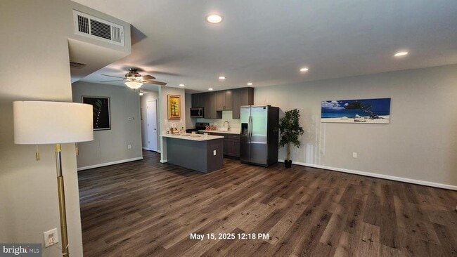 Foto del edificio - 5111 Crossfield Ct