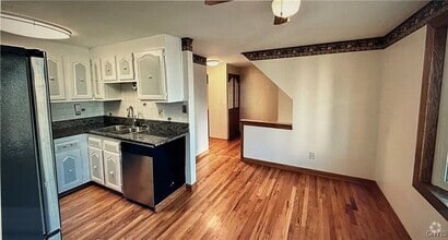 Building Photo - 8386A Shallowcreek Rd
