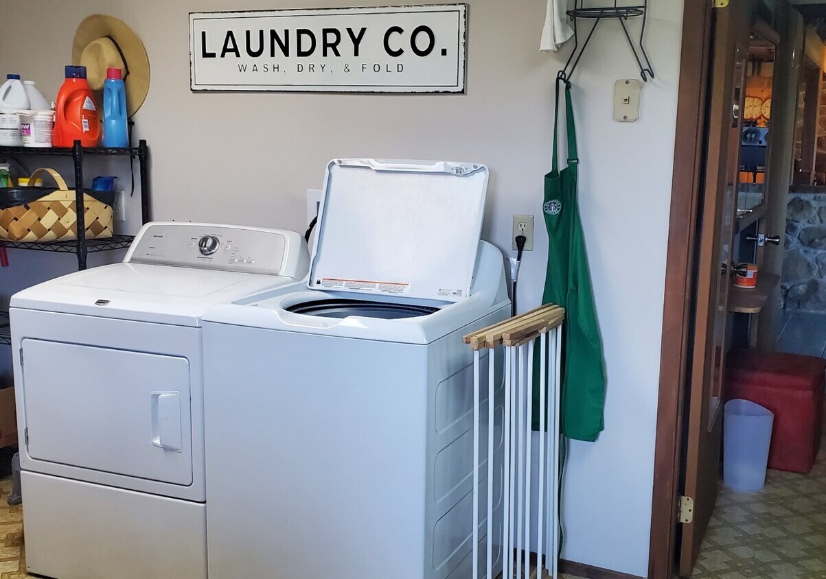 1650 W Lake Rd Unit 1, Sparta, TN 38583 Apartments in Sparta, TN