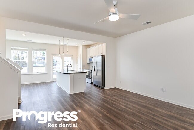 Building Photo - 624 Trotters Ln