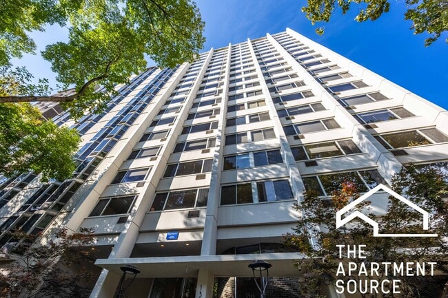 Building Photo - 1365 N Dearborn St