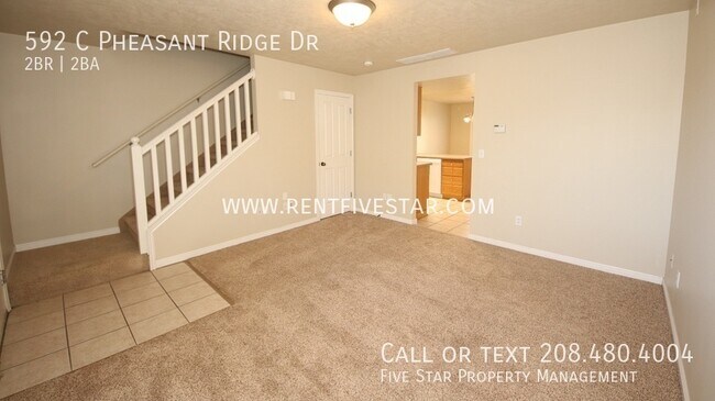 Building Photo - Townhome Available in Chubbuck! Visit rent...