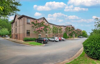 Furnished Studio - Alpharetta photo'