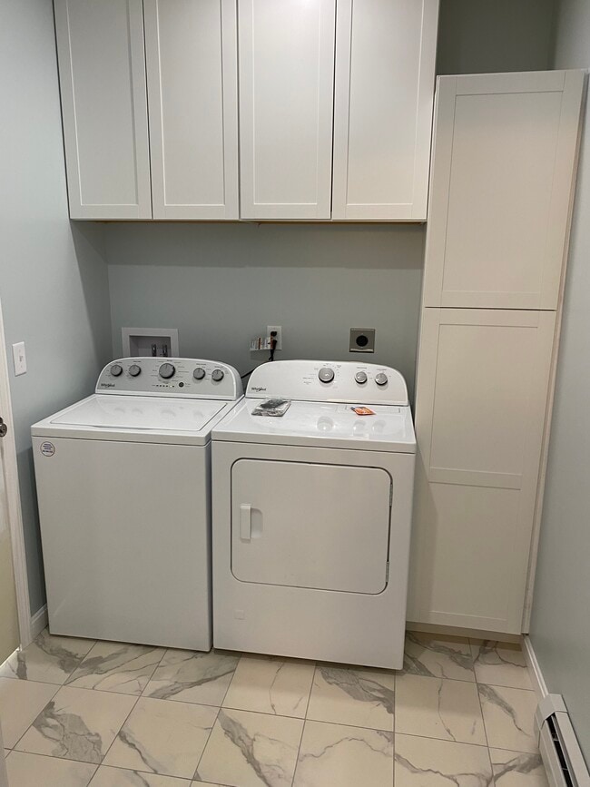 Lavandería en unidad de apartamento - 321 Turner St