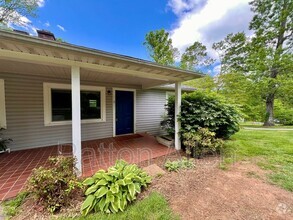 Building Photo - 135 Haynes St