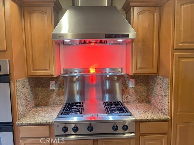 Foto del edificio - 14320 Hortense St