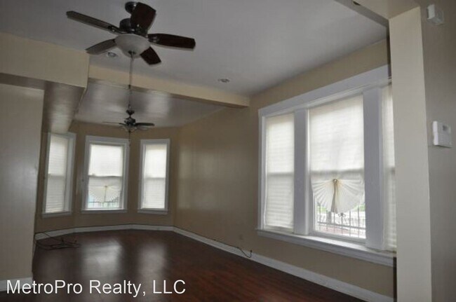 Building Photo - 3 br, 2 bath House - 2902 E 77th St.