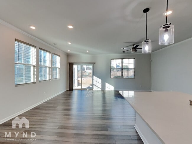 Foto del edificio - 6319 Andante Ave