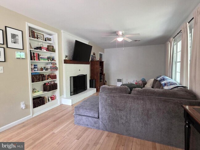 Foto del edificio - 4 Carolee Dr