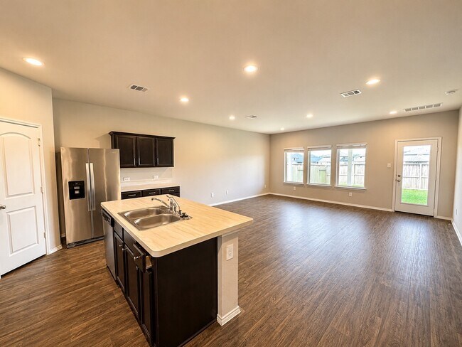 Building Photo - 21460 Rustic Elm Dr