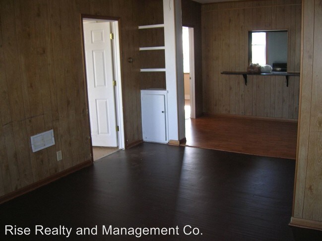 Building Photo - 212 N Pierce Ave