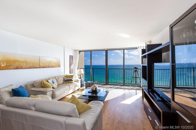 Building Photo - 2201 S Ocean Dr