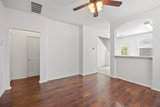 Building Photo - 709B Jane Austen Trail