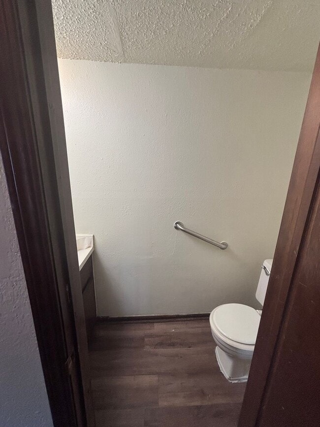 Building Photo - Spacious duplex in Noble, OK