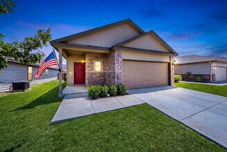 Building Photo - 10918 Airmen Dr