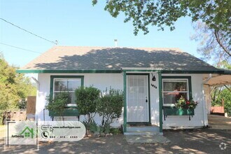 Building Photo - 1825 Grand Coulee Blvd