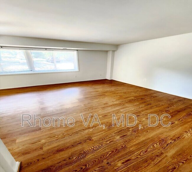 Foto del edificio - 3220 S 28th St