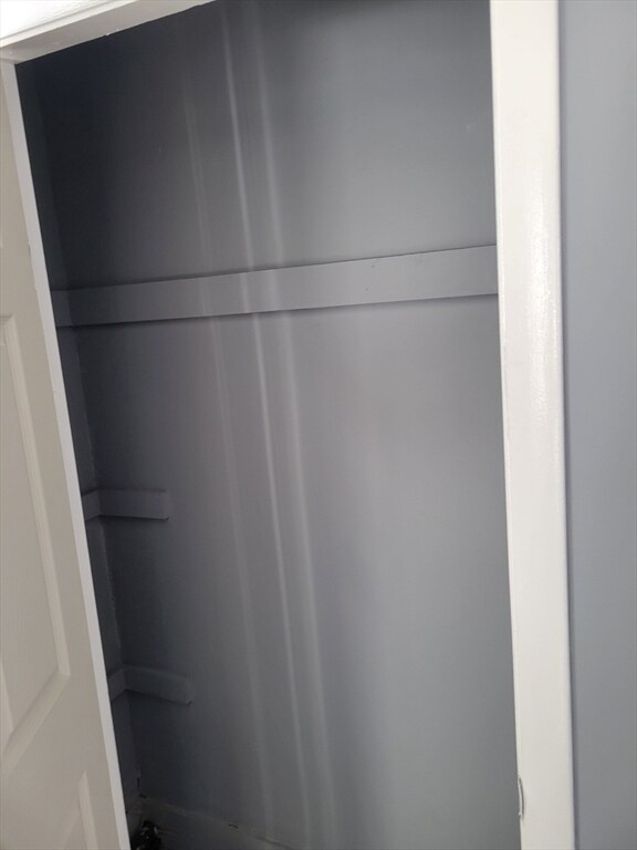 Building Photo - 194 Buffinton St