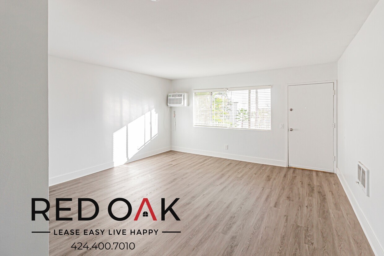 Foto principal - 13325 Heacock St