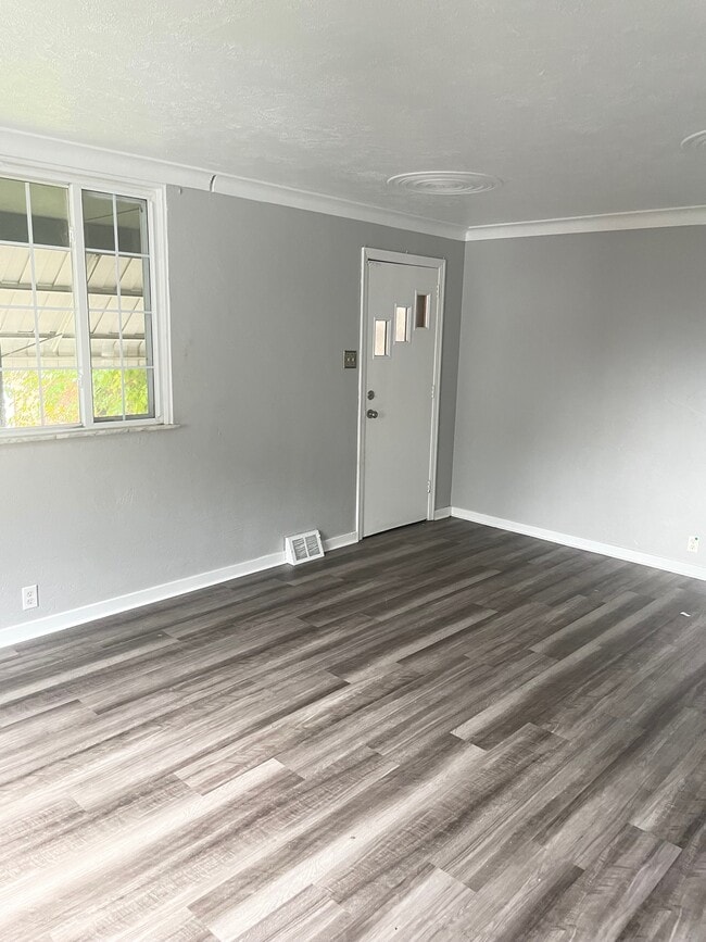 Photo - 746 Church St Ext House