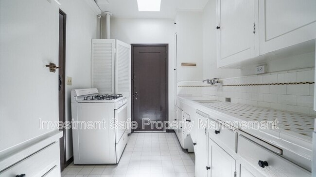 Foto del edificio - 3785 Park Blvd