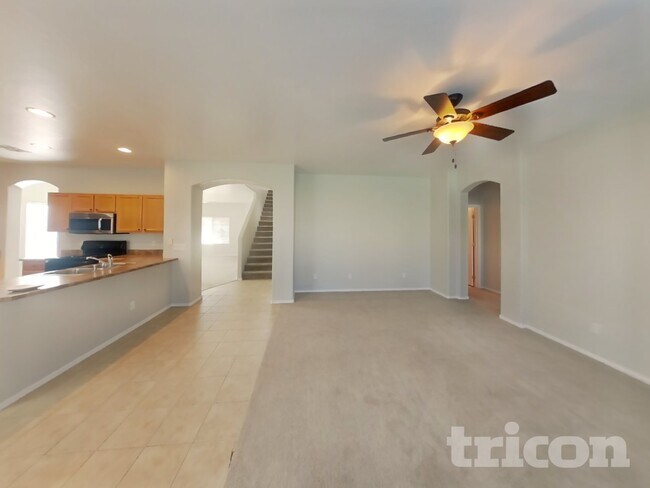 Building Photo - 10668 E Lupine Ln