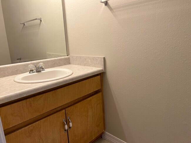 Foto del edificio - 232 Runnymeade Dr