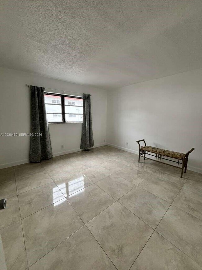 Foto del edificio - 541 Blue Heron Dr