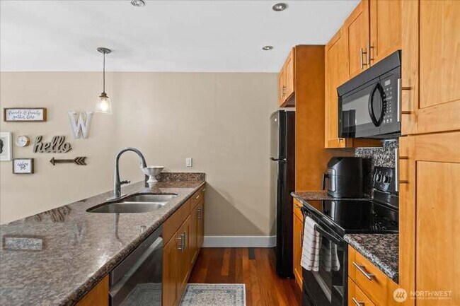 Building Photo - 8503 Bowdoin Way