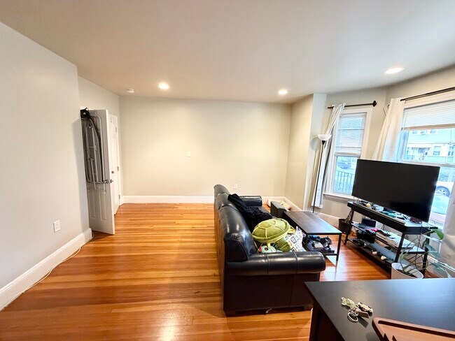 Foto del edificio - 11 Glenway St