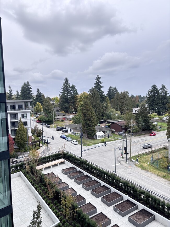 Photo du bâtiment - 13675-1107A 107A Ave
