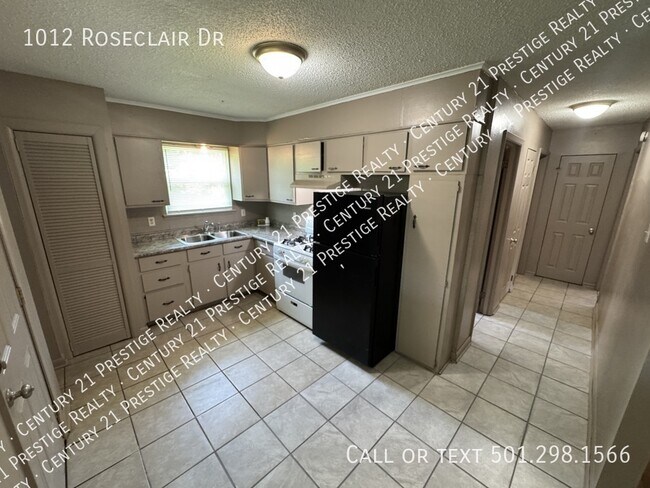 Foto del edificio - 1012 Roseclair Dr