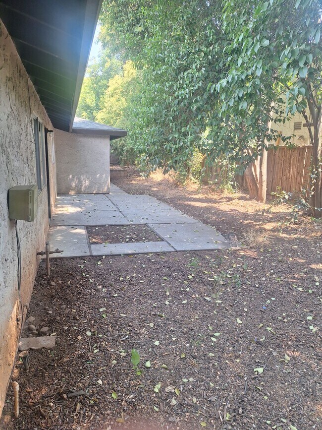 Foto del edificio - 2230 Ceanothus Ave