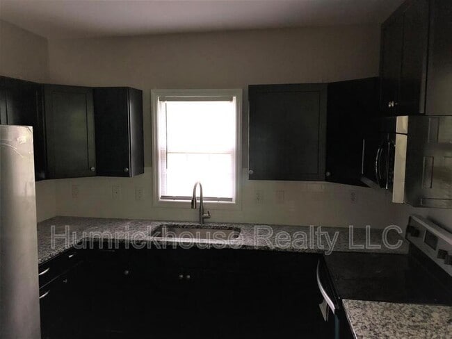 Foto del edificio - 182 Fern Ave SW