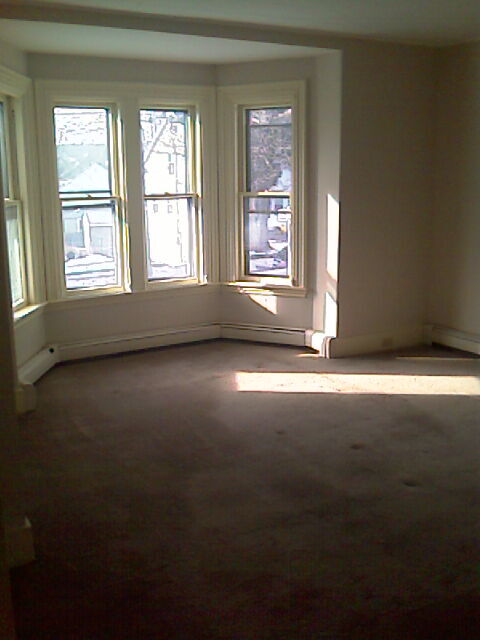 Building Photo - 20 S Main St