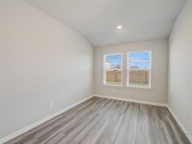 Building Photo - 112 Capella Wy