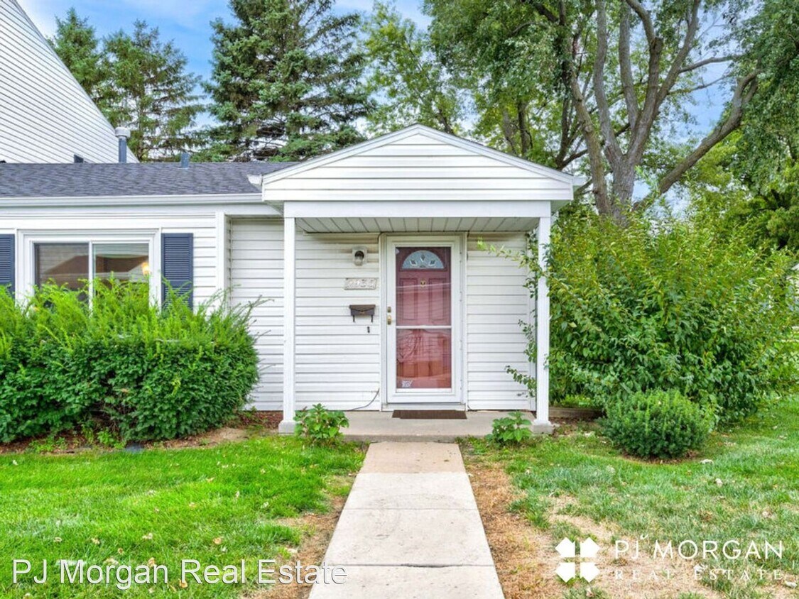 2935 S 121st St, Omaha, NE 68144 House Rental in Omaha, NE