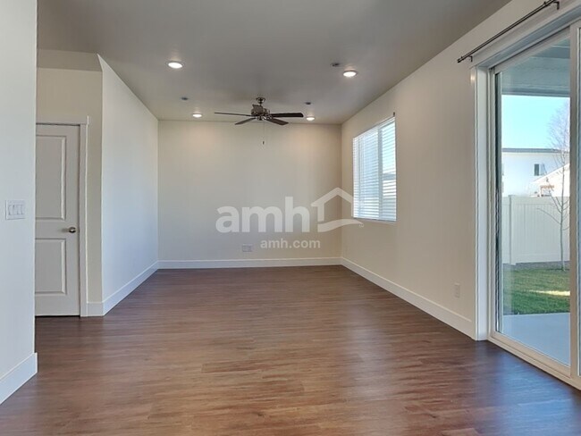 Foto del edificio - 11482 W Mesquite St