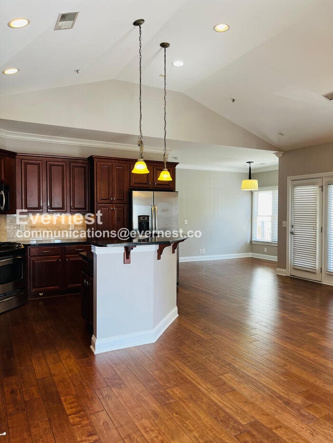 Building Photo - 101 Generals Retreat Pl