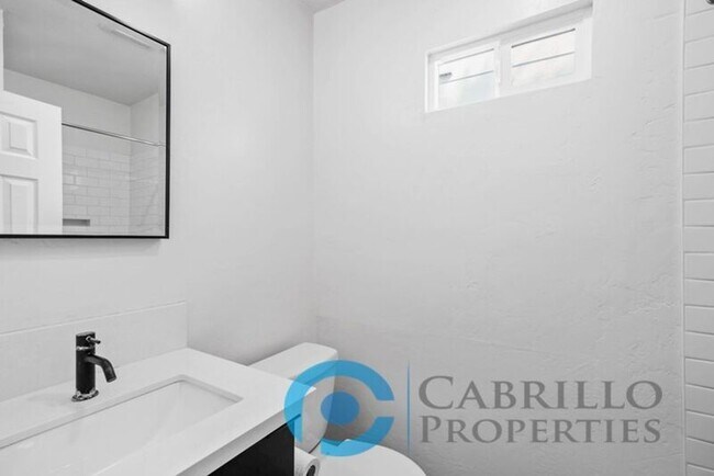 Foto del edificio - 2205-9 Broadway