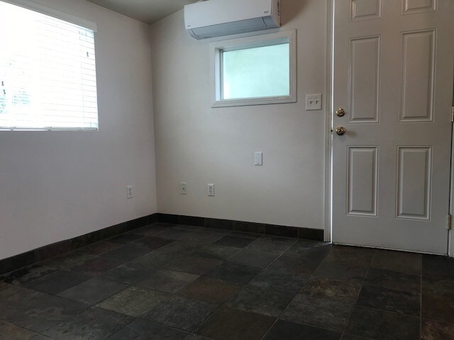 Foto del edificio - 445 Stewart St
