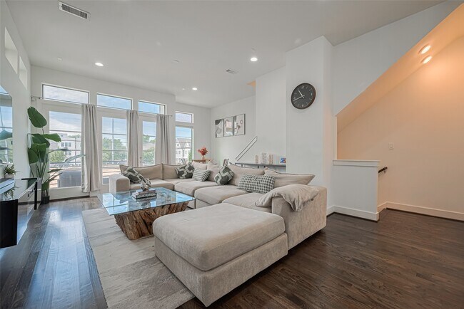 Foto del edificio - 1622 Ovid St