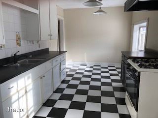 Building Photo - 4 br, 2 bath House - 179-181 Groton Ave